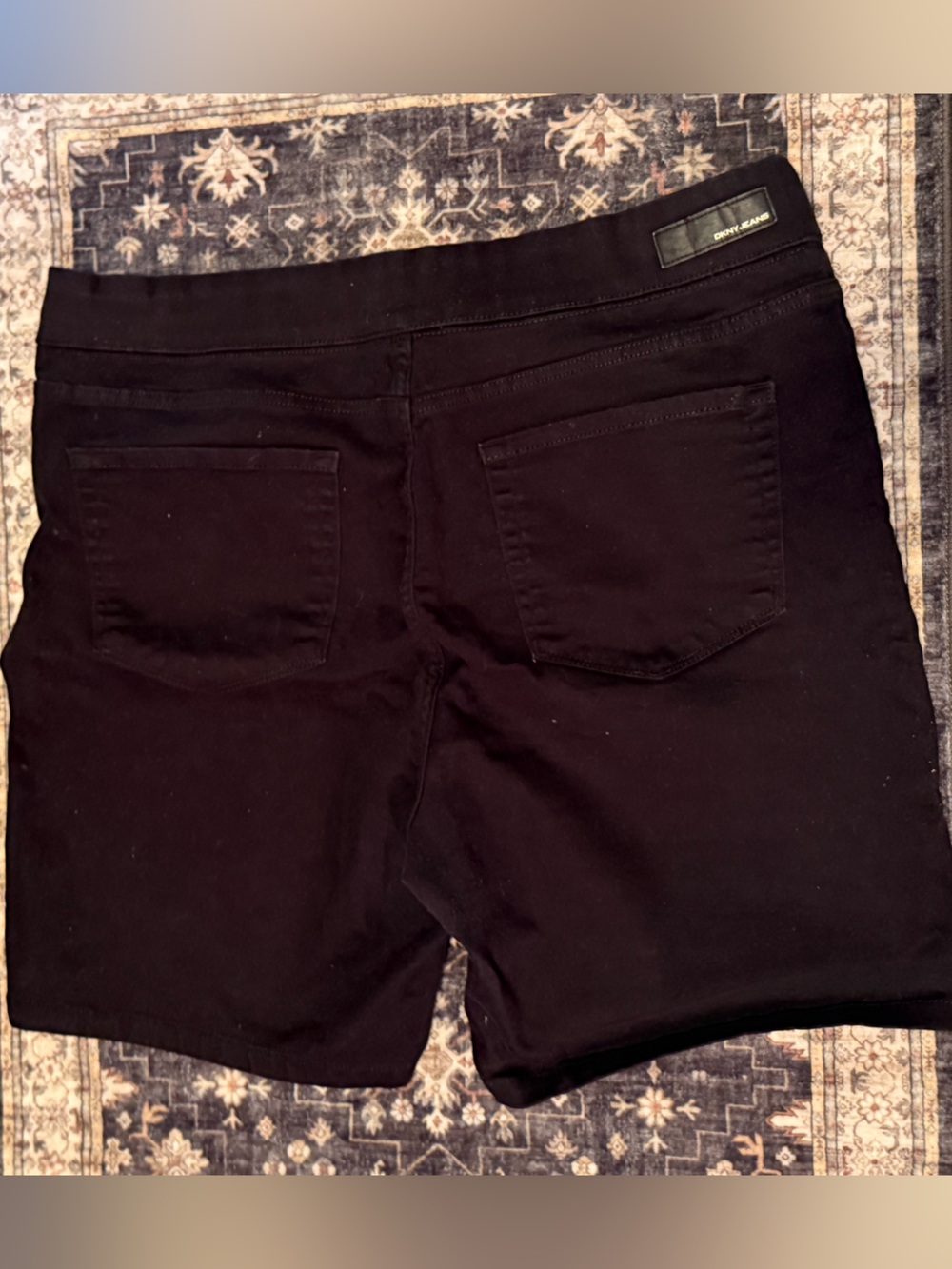 DKNY Black Bermuda’s Sz.XL